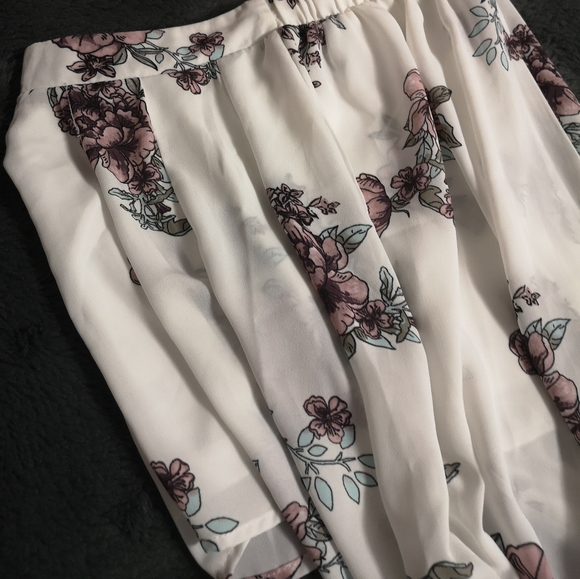 Streetwear Society Floral High-Low Chiffon Skirt - Picture 4 of 5